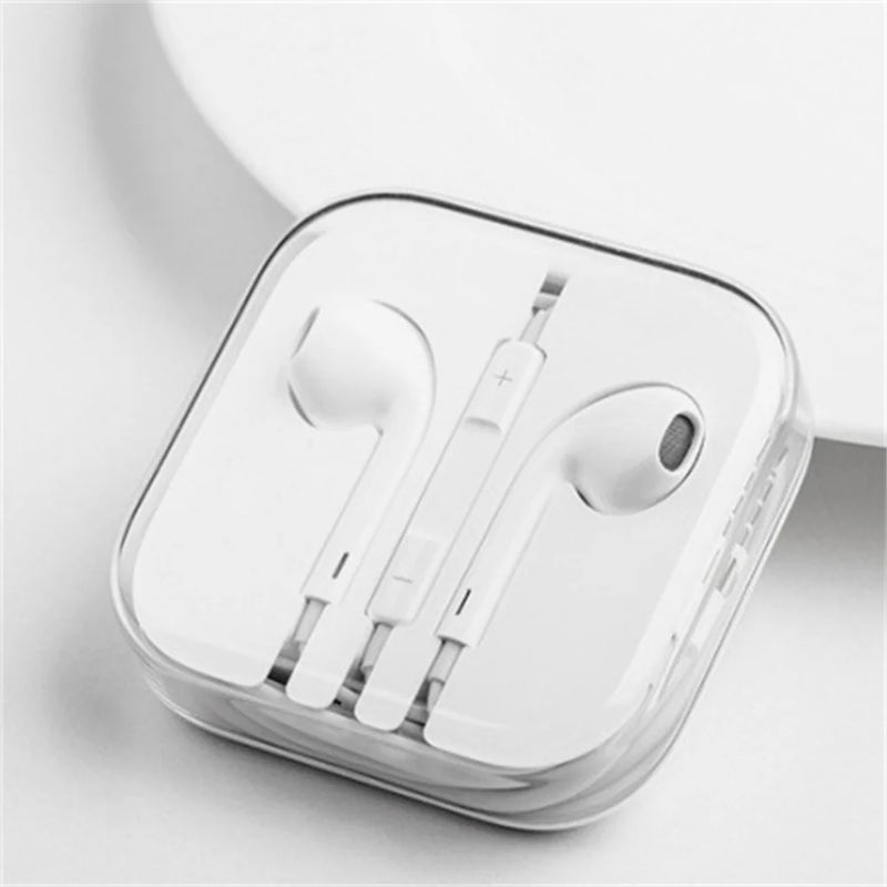 Wired Headphones Wired Earbuds with Microphone Zero Delay Transmission Game Essential Headphones Music Headphones